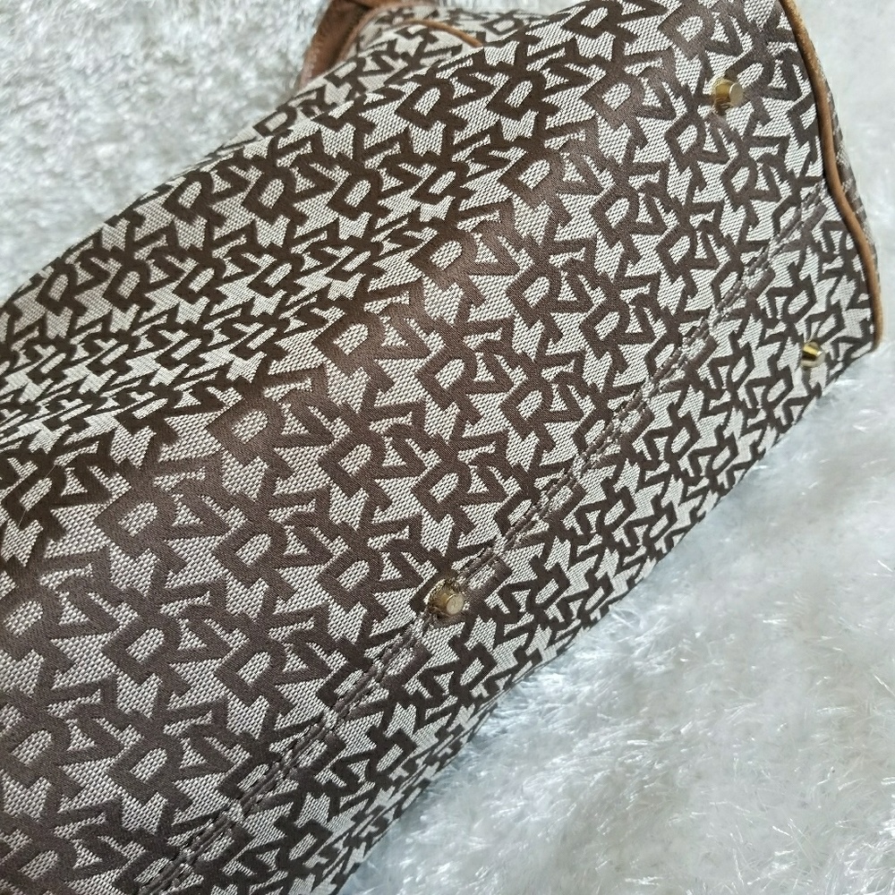 DKNY logo fabric bag with leather handles - Picture 2 of 5